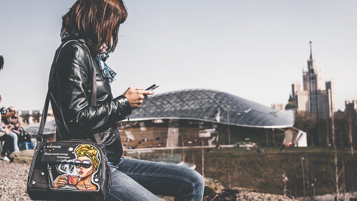 Cómo un asistente de IA por WhatsApp te ahorra 10 horas a la semana — asistente de IA Nora